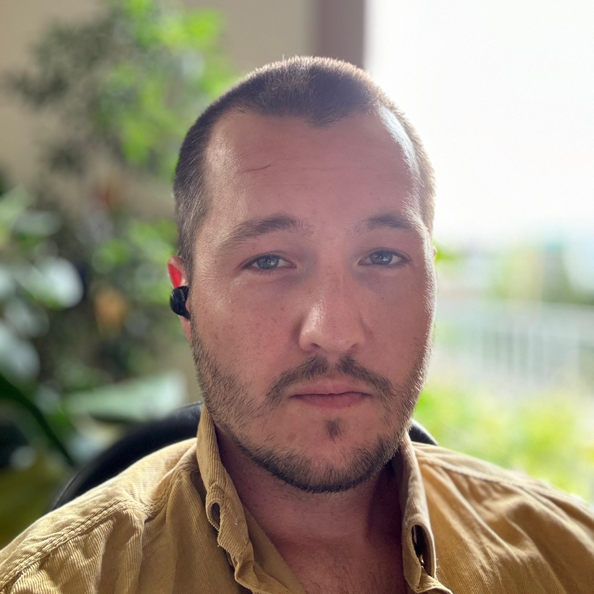 Christian Bleeker - Founder of Keyholders.agency, automation expert helping entrepreneurs streamline operations using secure, GDPR-compliant AI systems. 10+ years in growth marketing and business consulting. - Leaderwave speaker and expert on leadership innovation